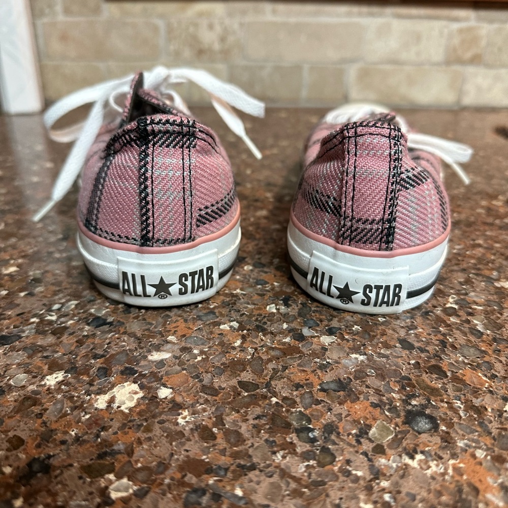 Converse - Picture 4 of 4